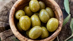 Pokud máte doma olivové pecky, máte v rukou skutečný poklad: proč a jak je znovu použít.