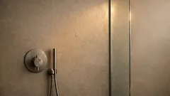 Bezspárové obklady do koupelny: moderní vzhled a méně drhnutí spár