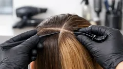 Mytí vlasů před kadeřníkem: kdy přijít s čistými a kdy raději ne